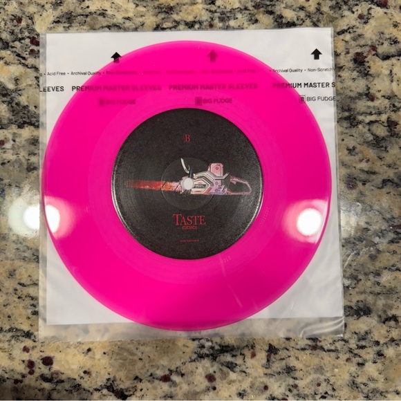 Sabrina Carpenter “Taste” 7” Hot Pink Vinyl - Picture 3 of 3